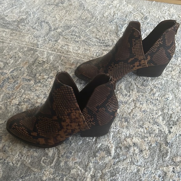 Python Booties - Picture 4 of 5